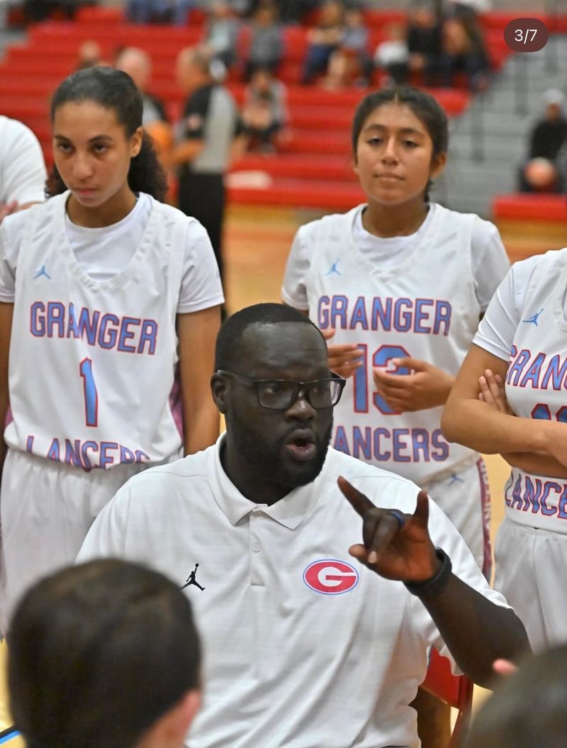 Coach Manny, 17U Girls Elite Coach
